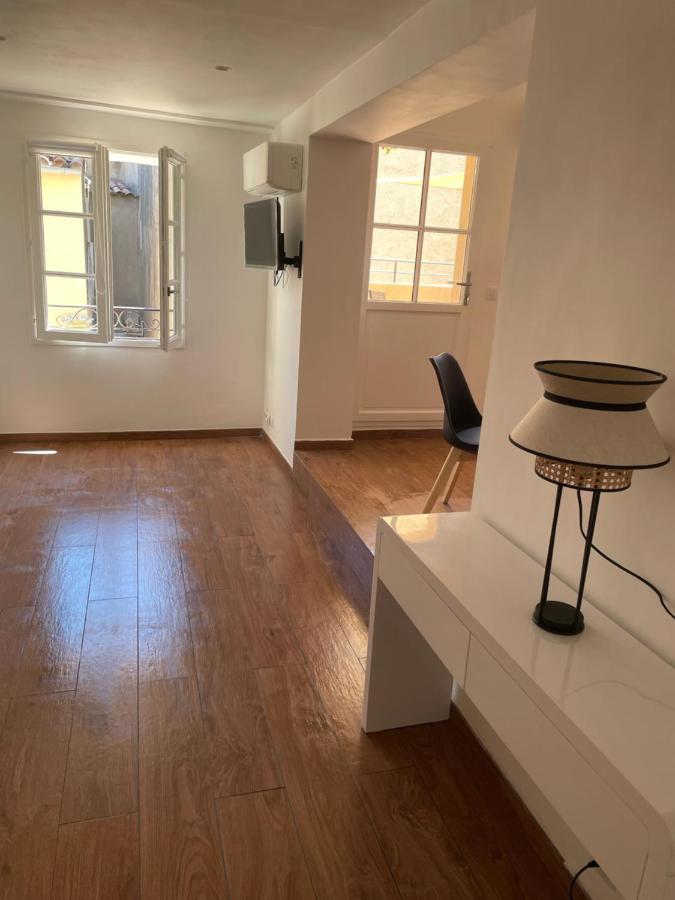 Saint-Tropez Centre - Grand Studio Avec Terrasse Luaran gambar
