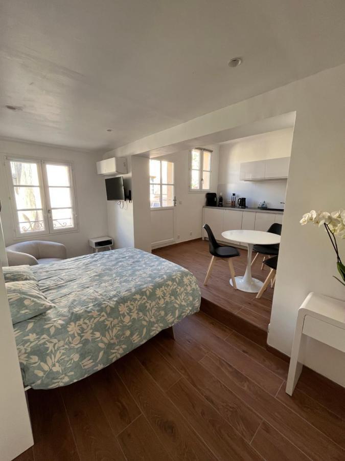 Saint-Tropez Centre - Grand Studio Avec Terrasse Luaran gambar